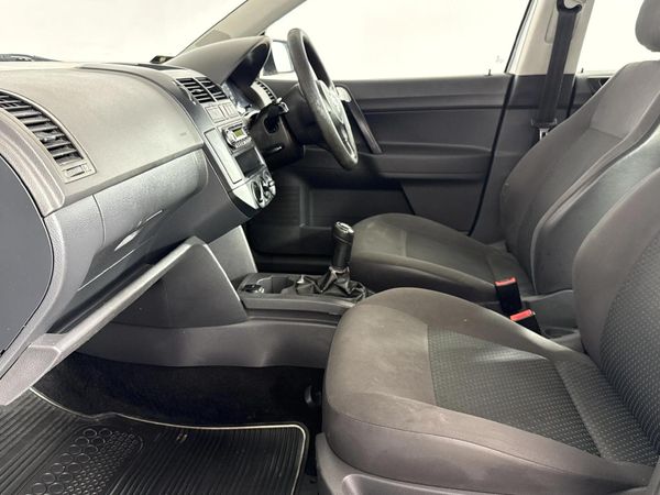 2013-Volkswagen-Polo-Vivo-16-Trendline-5-dr image:8