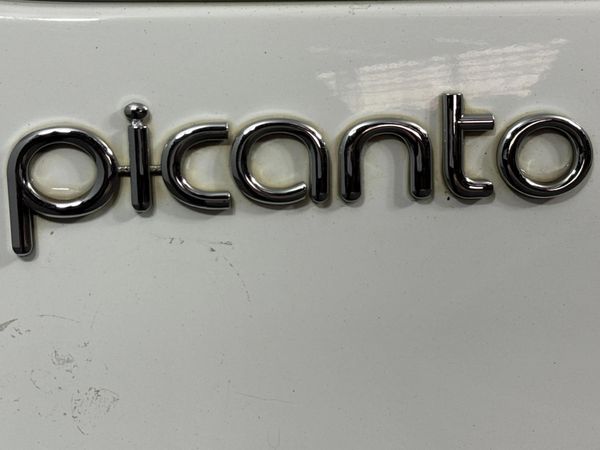 2014-Kia-Picanto-12-EX image:11
