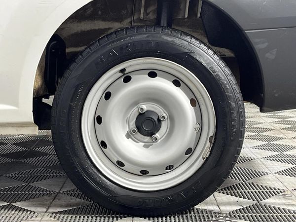 2021-Nissan-NP200-16 image:2