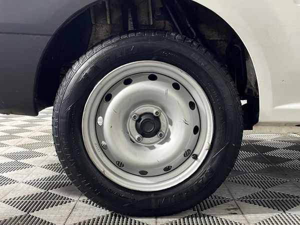 2021-Nissan-NP200-16 image:3