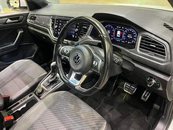 2022-Volkswagen-T-Roc-20-TSI-4M-R-Line-Auto image:6