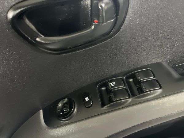 2013-Hyundai-i10-125-GLS-Fluid image:15