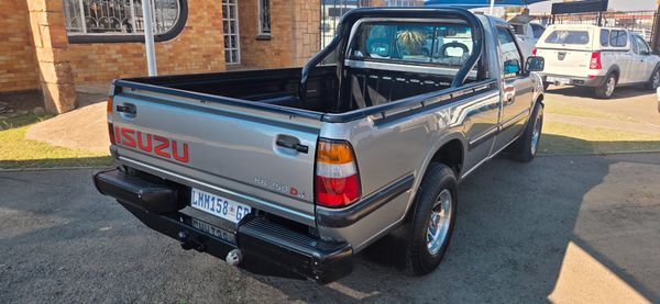 2000-Isuzu-KB-250D-LWB-LE-Single-Cab image:3