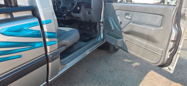 2000-Isuzu-KB-250D-LWB-LE-Single-Cab image:8