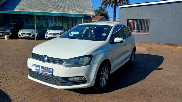 2016-Volkswagen-Polo-12-TSI-Comfortline-81kWPetrolManual image:2