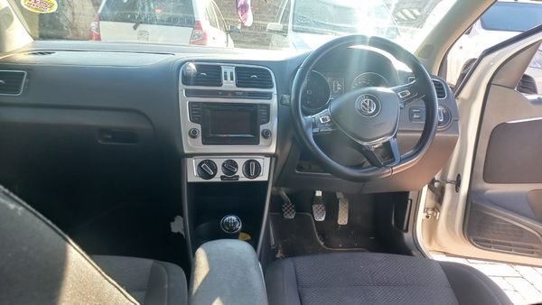2016-Volkswagen-Polo-12-TSI-Comfortline-81kWPetrolManual image:4