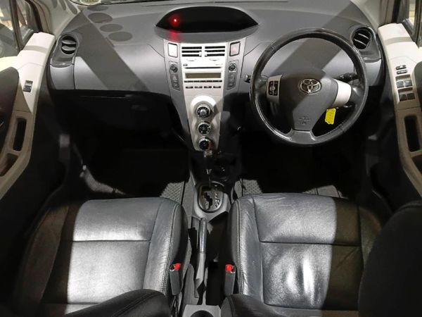 2006-Toyota-Yaris-T3-Spirit-Auto-5-dr image:8