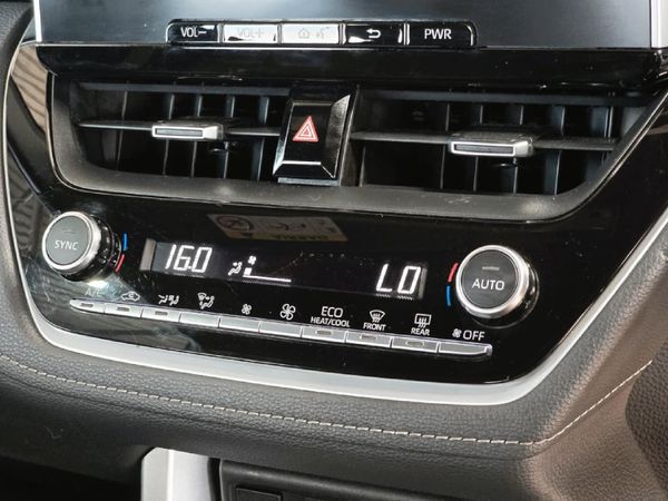 2025-Toyota-Corolla-Cross-18-XS-Hybrid image:16