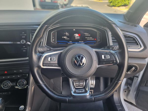2022-Volkswagen-T-Roc-20-TSI-4M-R-Line-Auto image:11