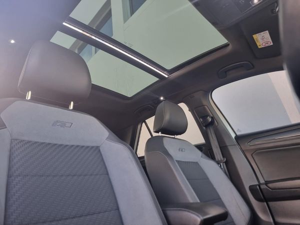 2022-Volkswagen-T-Roc-20-TSI-4M-R-Line-Auto image:13