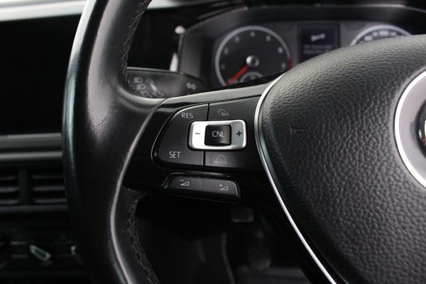2018-Volkswagen-Polo-10-TSI-Comfortline image:4