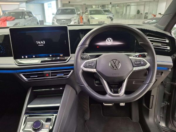 2025-Volkswagen-Tiguan-14TSI-R-Line image:11