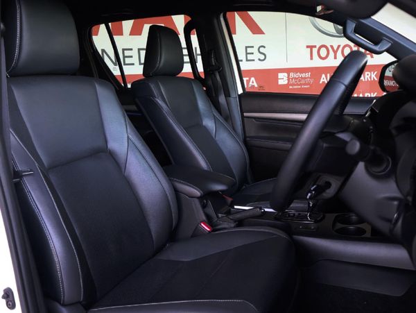 2025-Toyota-Hilux-28-GD-6-Raised-Body-Legend-Auto-Double-Cab image:18