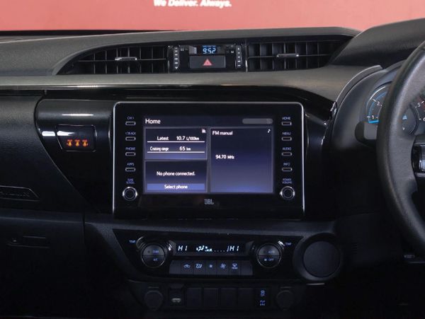 2025-Toyota-Hilux-28-GD-6-Raised-Body-Legend-Auto-Double-Cab image:19