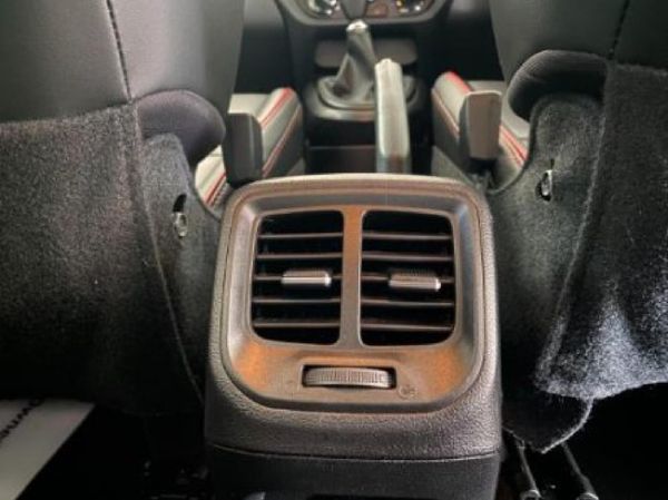 2022-Hyundai-Grand-i10-12-Fluid image:25