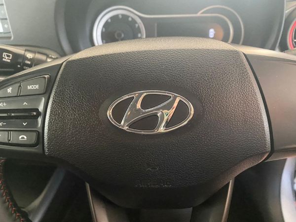 2022-Hyundai-Grand-i10-12-Fluid image:29
