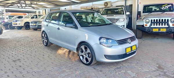 2011-Volkswagen-Polo-Vivo-14-Blueline-5-dr image:2