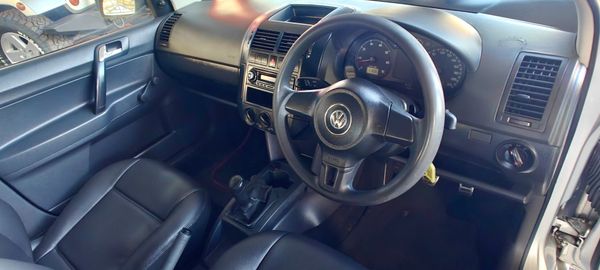 2011-Volkswagen-Polo-Vivo-14-Blueline-5-dr image:7