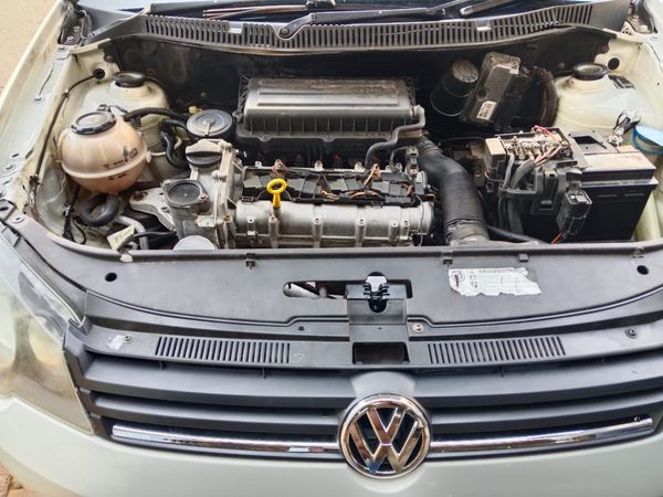 2014-Volkswagen-Polo-Vivo-GP-14-Trendline-5-dr image:11