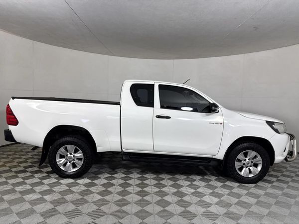 2018-Toyota-Hilux-24-GD-6-Raised-Body-SRX-Extended-Cab image:14