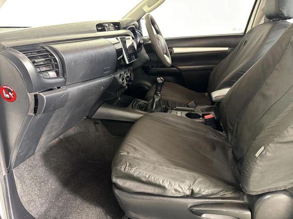 2018-Toyota-Hilux-24-GD-6-Raised-Body-SRX-Extended-Cab image:6