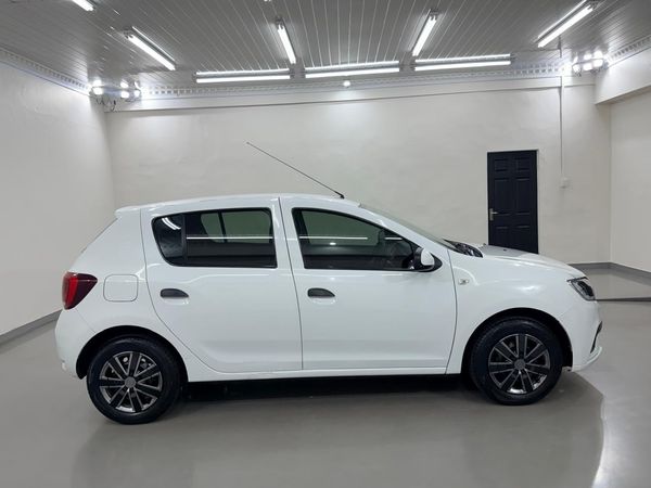 2019-Renault-Sandero-900T-Expression image:3