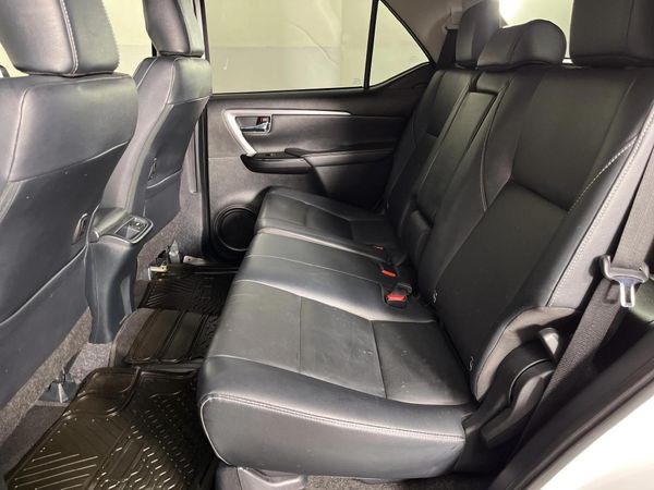 2023-Toyota-Fortuner-24-GD-6-4x4-Auto image:3
