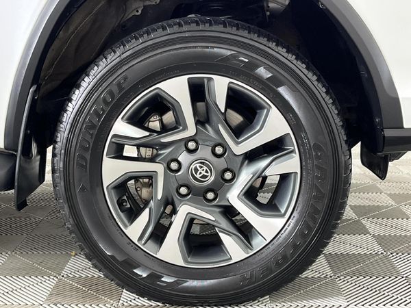 2023-Toyota-Fortuner-24-GD-6-4x4-Auto image:5