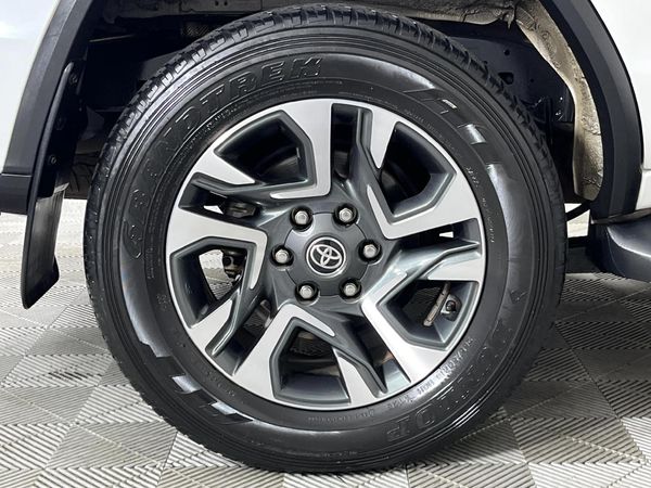 2023-Toyota-Fortuner-24-GD-6-4x4-Auto image:7