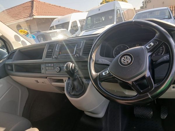 2019-Volkswagen-Kombi-20-TDI-Auto-103kW-Trendline image:6