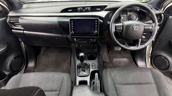 2021-Toyota-Hilux-28-GD-6-Raised-Body-Legend-4x4-Auto-Double-Cab image:11