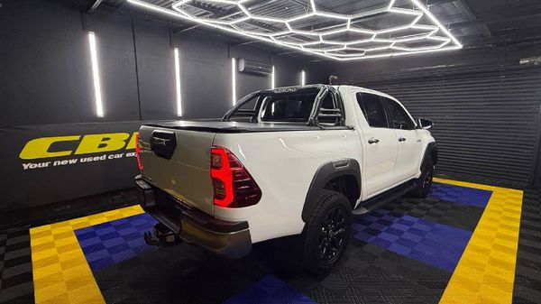 2021-Toyota-Hilux-28-GD-6-Raised-Body-Legend-4x4-Auto-Double-Cab image:8