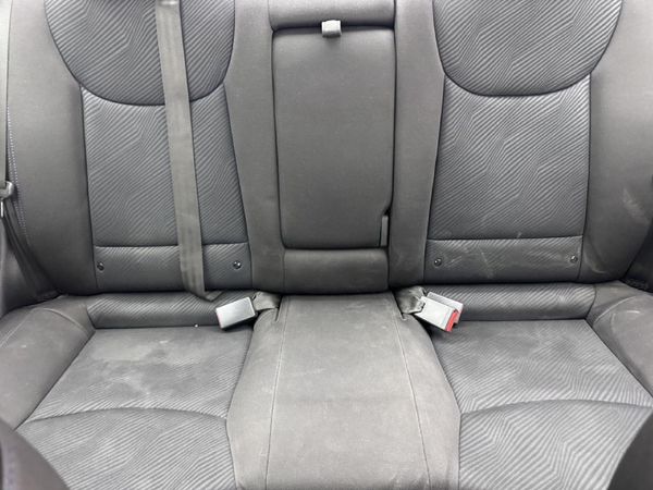 2012-Hyundai-Elantra-16 image:13