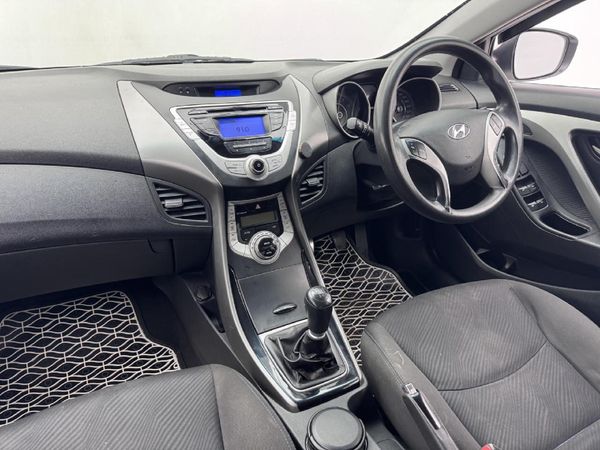 2012-Hyundai-Elantra-16 image:7