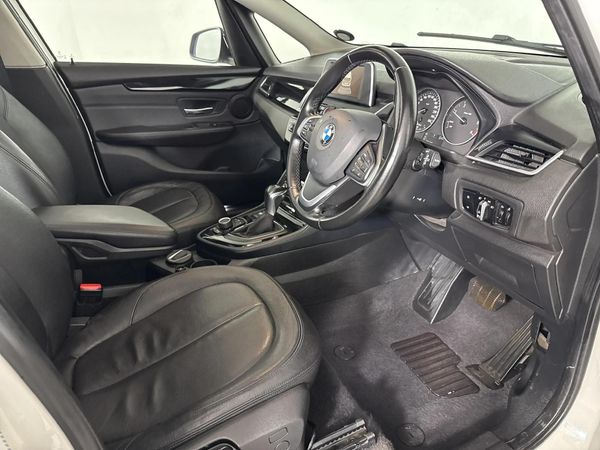 2015-BMW-2-Series-220d-Active-Tourer-Auto image:9