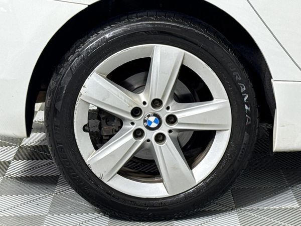 2015-BMW-2-Series-220d-Active-Tourer-Auto image:7