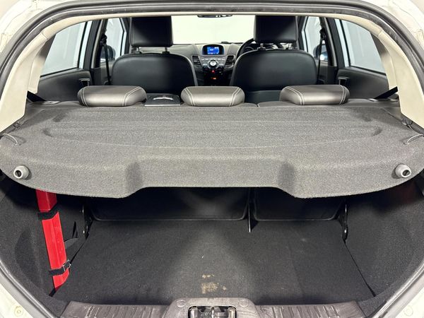 2017-Ford-Fiesta-10-EcoBoost-Titanium-Auto-5-dr image:10