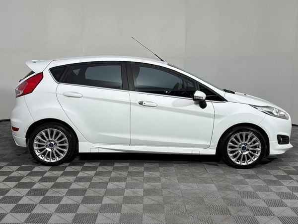 2017-Ford-Fiesta-10-EcoBoost-Titanium-Auto-5-dr image:13