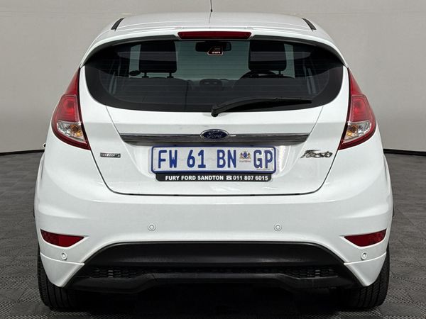 2017-Ford-Fiesta-10-EcoBoost-Titanium-Auto-5-dr image:14