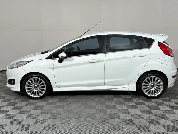 2017-Ford-Fiesta-10-EcoBoost-Titanium-Auto-5-dr image:15