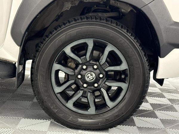 2023-Toyota-Hilux-28-GD-6-Raised-Body-Legend-RS-4x4-Auto-Double-Cab image:5