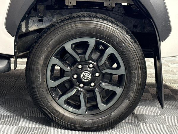 2023-Toyota-Hilux-28-GD-6-Raised-Body-Legend-RS-4x4-Auto-Double-Cab image:6