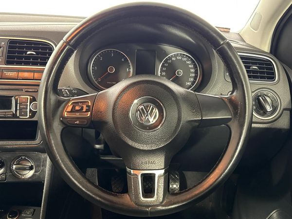 2012-Volkswagen-Polo-12-TDI-Bluemotion-5-dr image:11