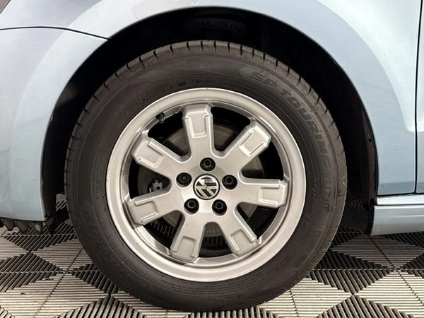 2012-Volkswagen-Polo-12-TDI-Bluemotion-5-dr image:4