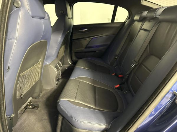 2016-Jaguar-XE-30-SC-S-Auto image:3