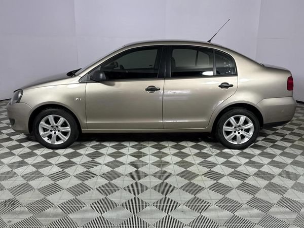 2014-Volkswagen-Polo-Vivo-14-Trendline image:18