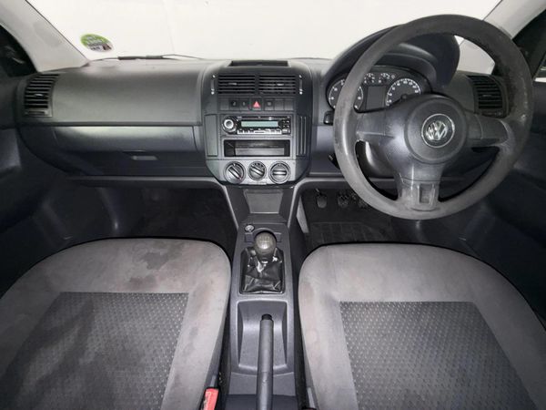2014-Volkswagen-Polo-Vivo-14-Trendline image:1
