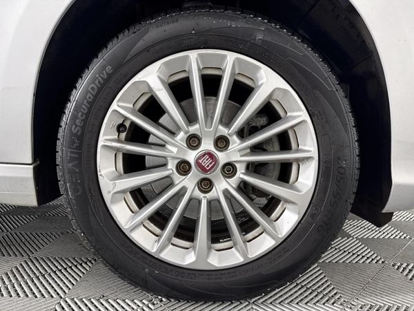 2021-Fiat-Tipo-City-Life-16-Auto image:5