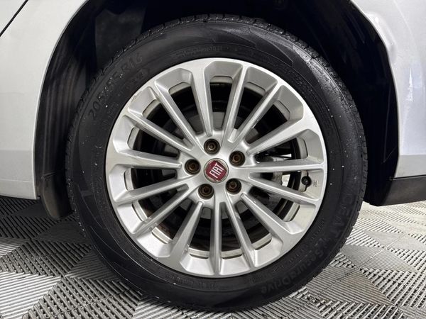 2021-Fiat-Tipo-City-Life-16-Auto image:6