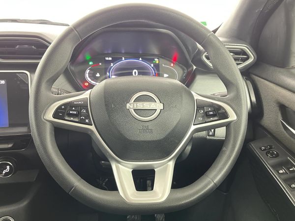 2025-Nissan-Magnite-10-Acenta-AMT image:11